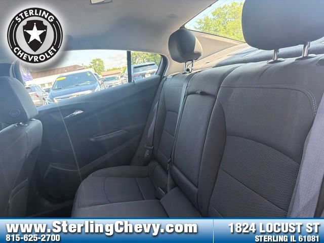 Used 2016 Chevrolet Cruze LT w/ Sun And Sound Package FWD image 14