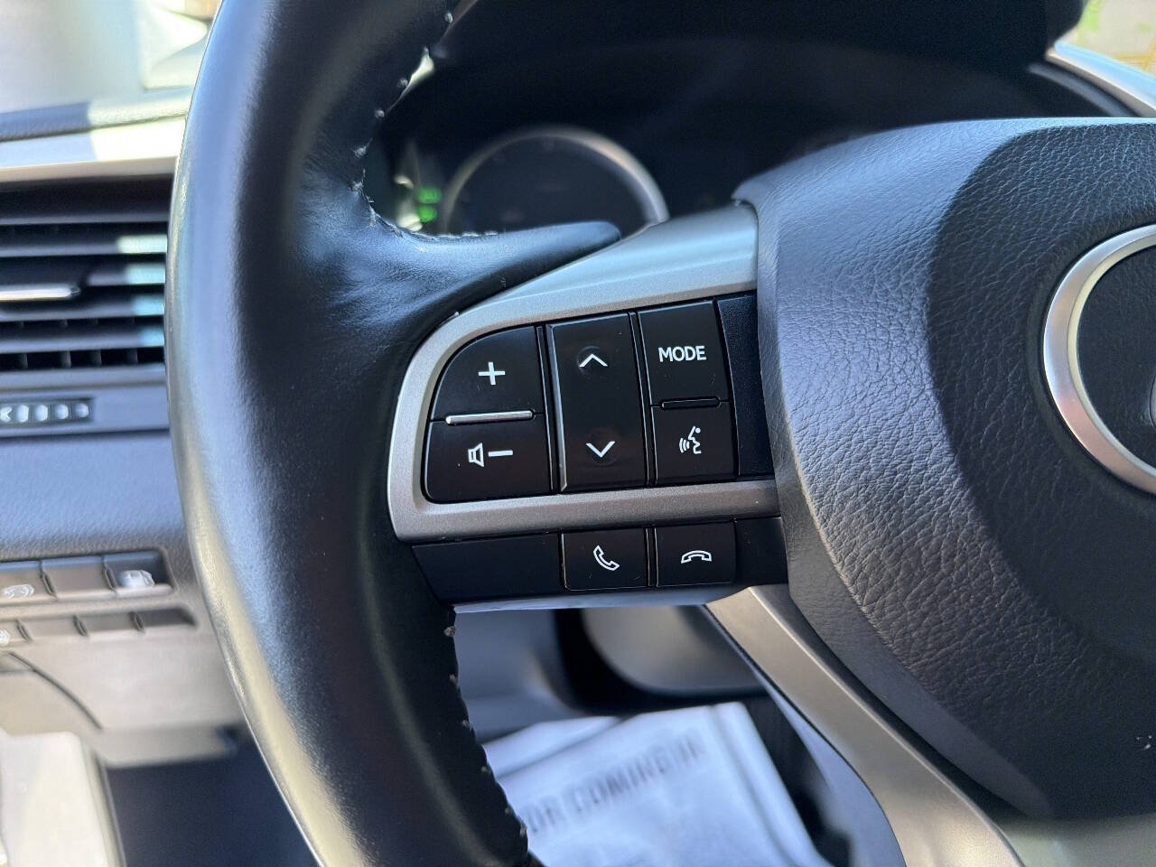 Used 2017 Lexus RX 450h AWD w/ Cold Weather Package image 43