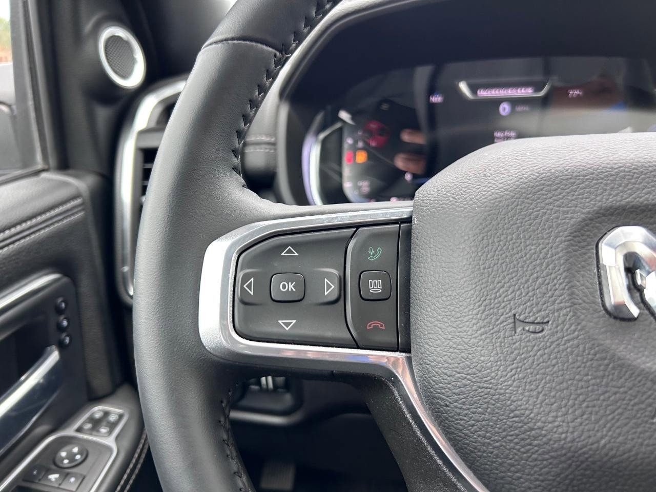 Used 2024 RAM 2500 Laramie w/ Sport Appearance Package image 17