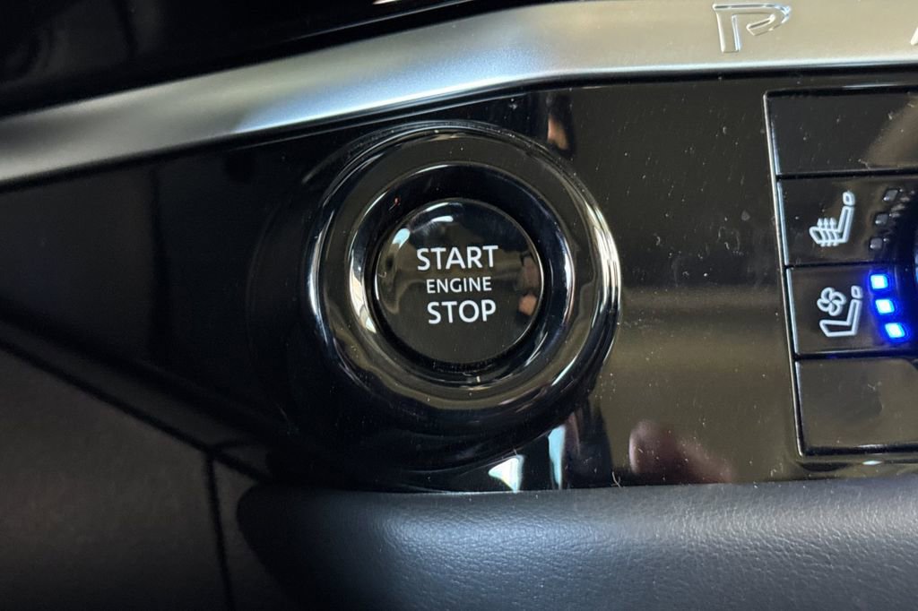 New 2026 Nissan Pathfinder Platinum image 18