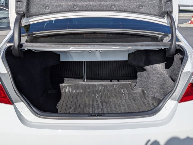 Used 2017 Toyota Camry SE image 6