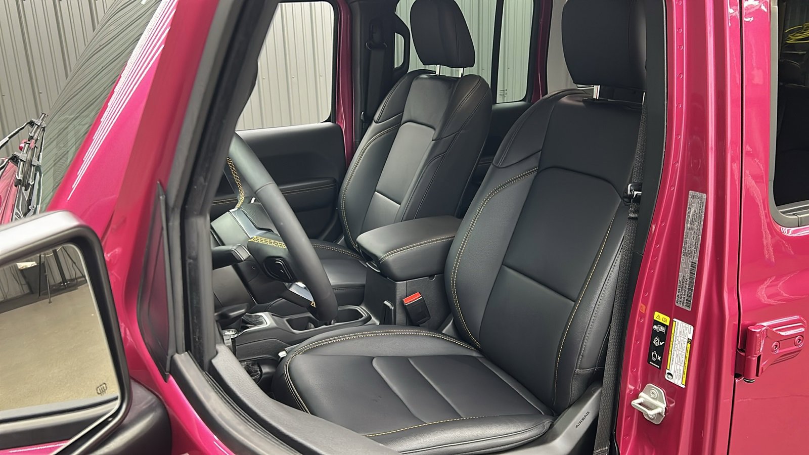 Used 2024 Jeep Wrangler Unlimited Sahara w/ Safety Group image 32