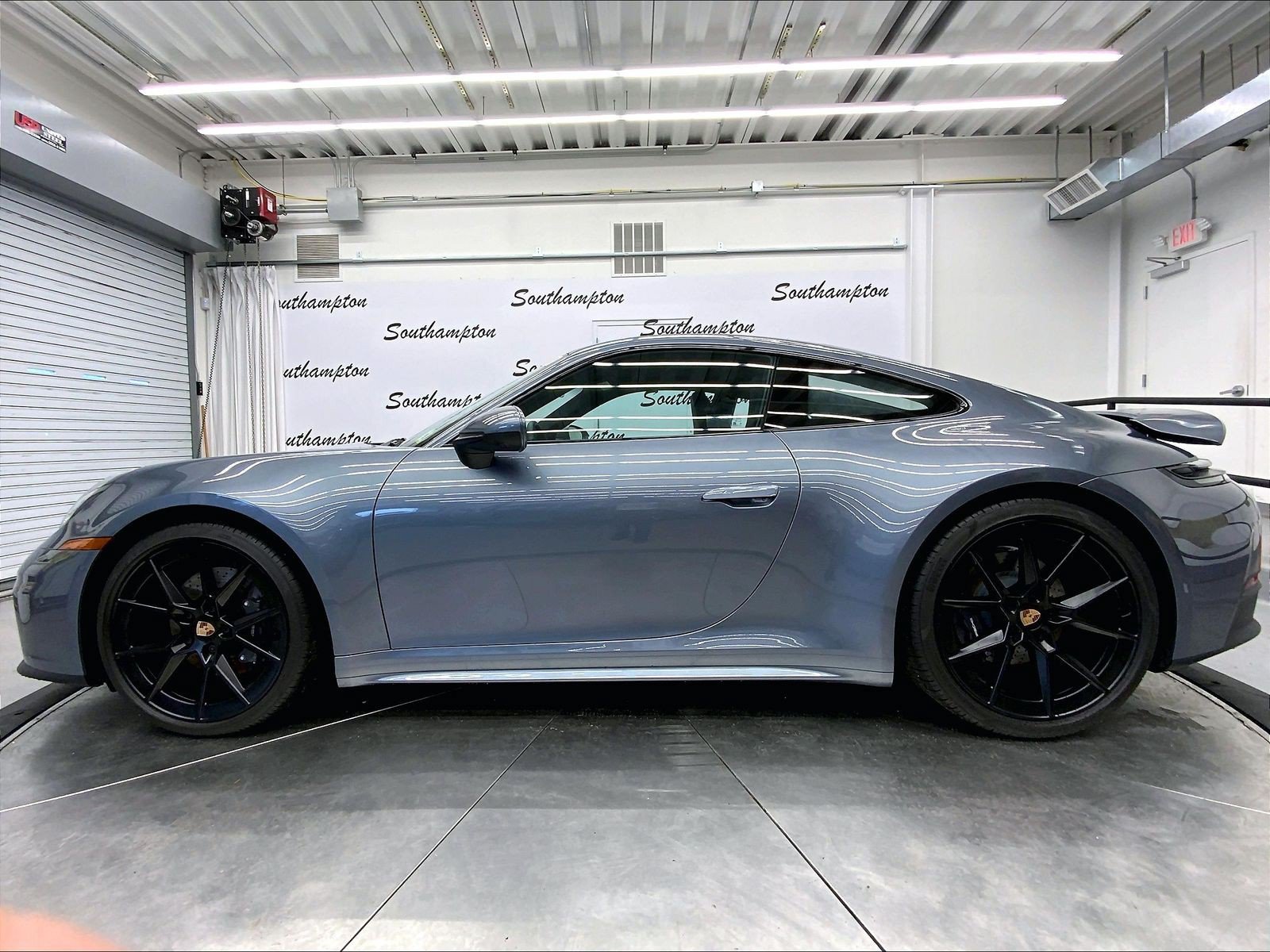 Certified 2026 Porsche 911 Carrera RWD image 2