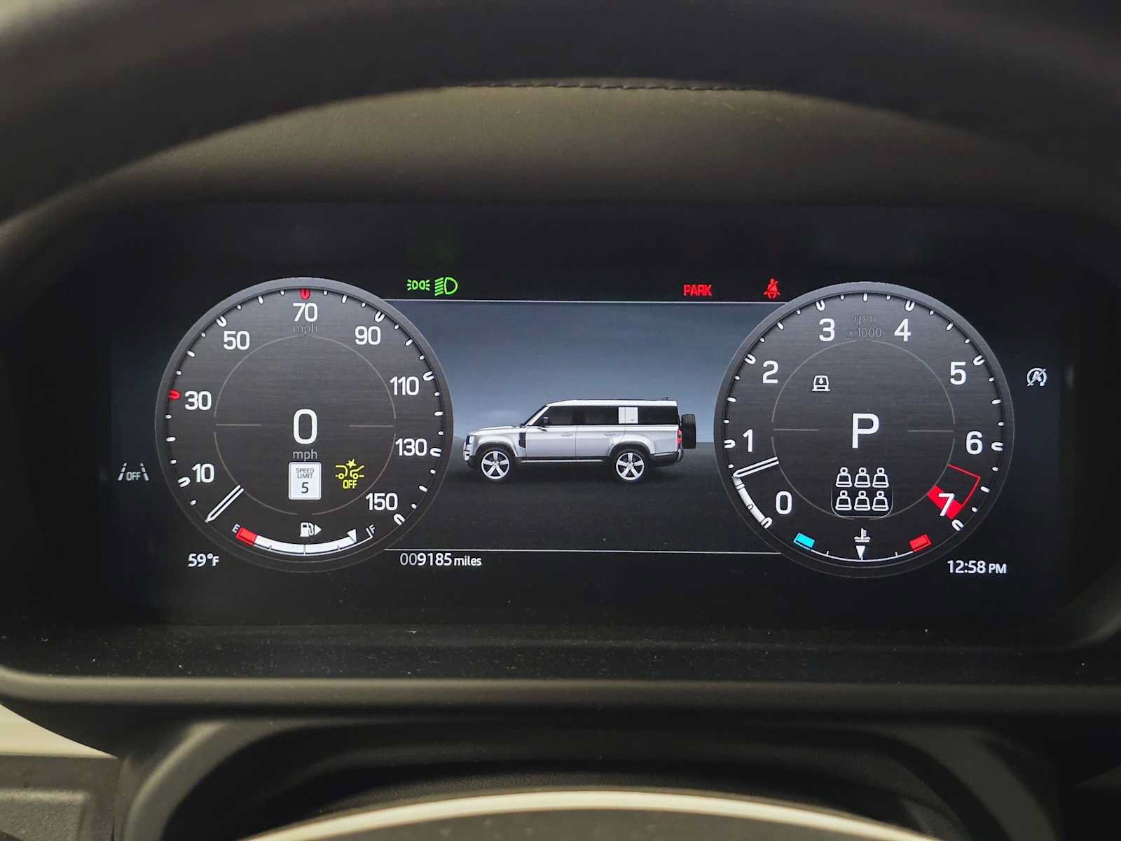 Used 2025 Land Rover Defender 130 X-Dynamic SE AWD/4WD image 26