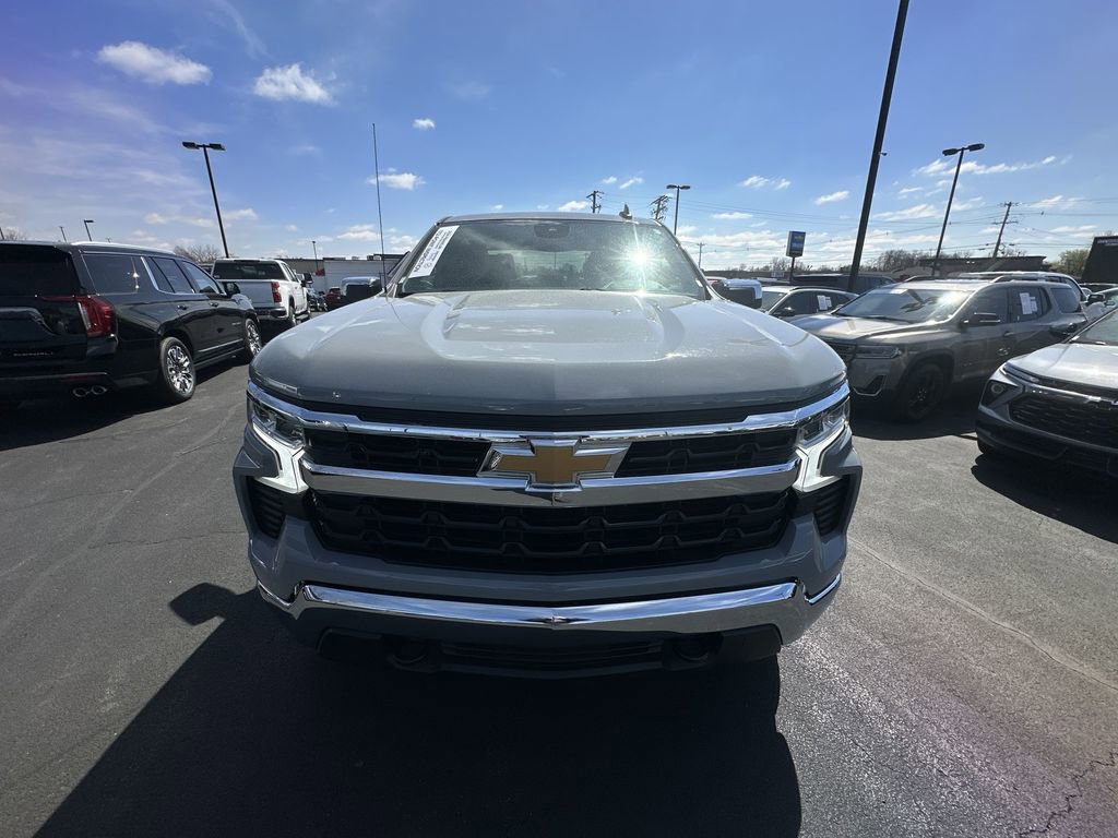 Used 2024 Chevrolet Silverado 1500 LT image 25