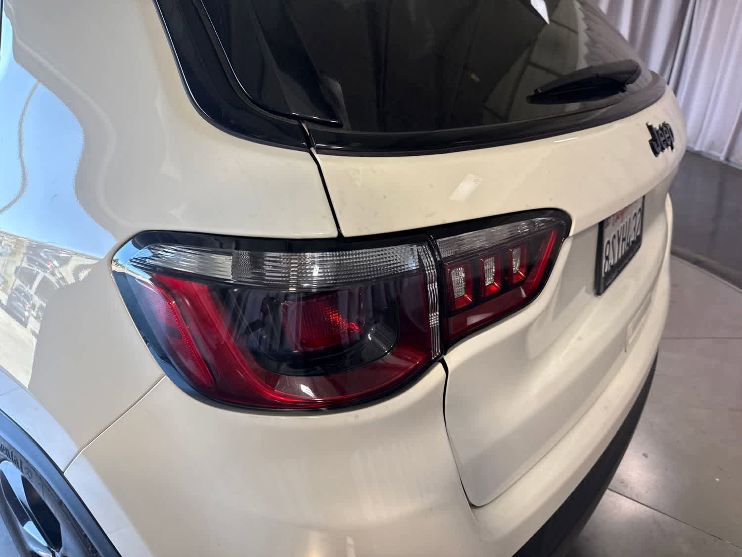 Used 2021 Jeep Compass Latitude FWD image 10