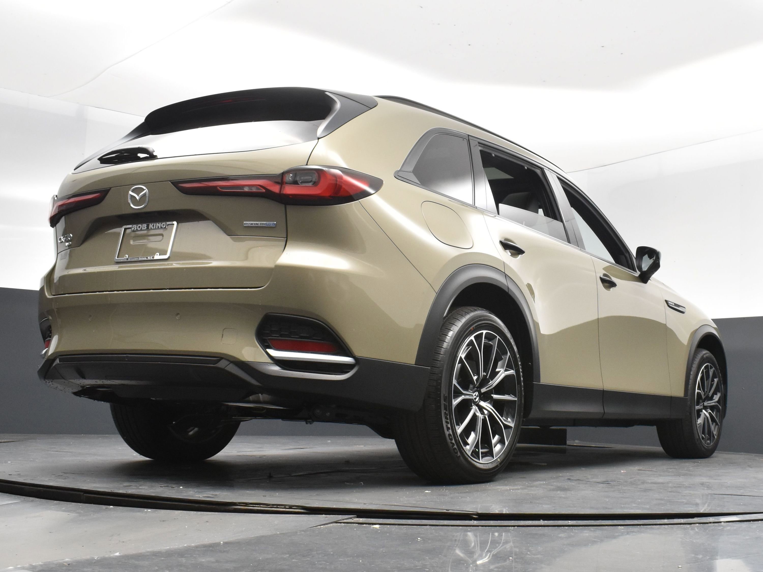 New 2025 MAZDA CX-70 Plug-In Hybrid w/ Premium Plus image 14