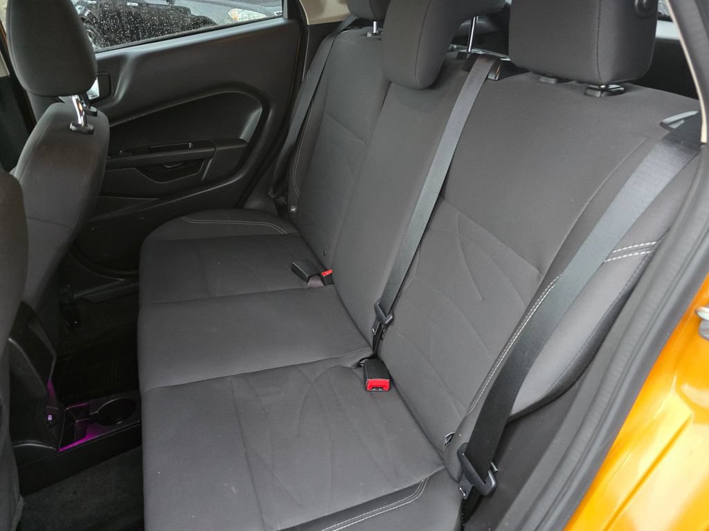 Used 2016 Ford Fiesta SE w/ SE Black Package FWD image 13