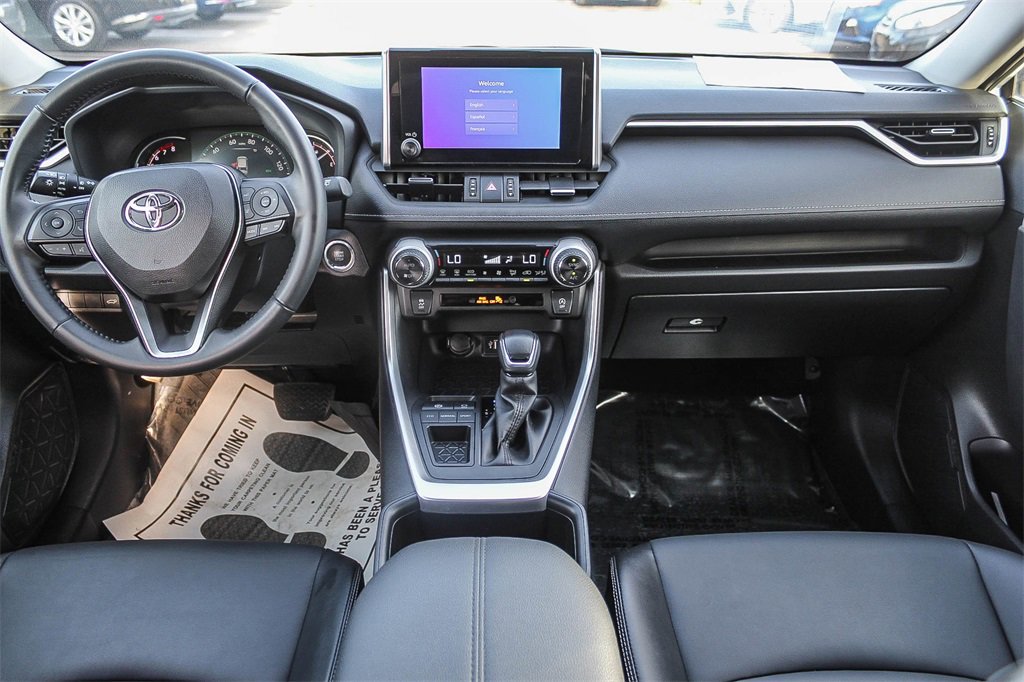 Used 2023 Toyota RAV4 XLE Premium image 12