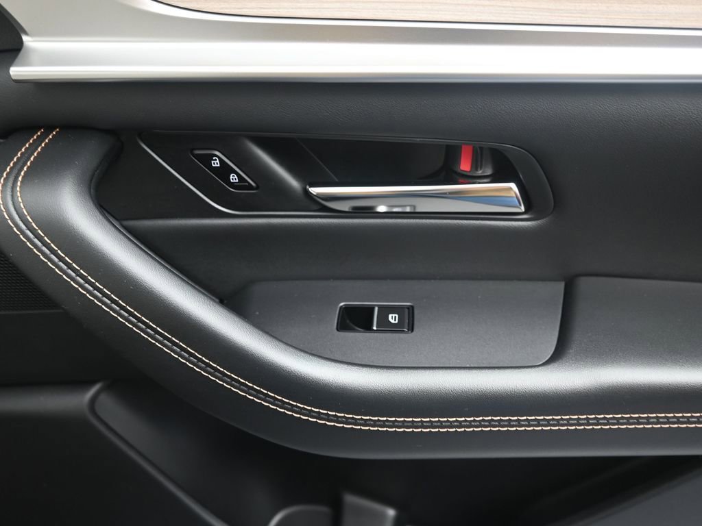 Used 2024 MAZDA CX-90 Plug-In Hybrid w/ Premium Pkg image 22