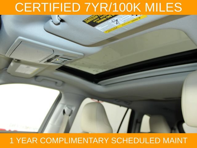 Used 2020 Toyota Highlander XLE AWD/4WD image 27