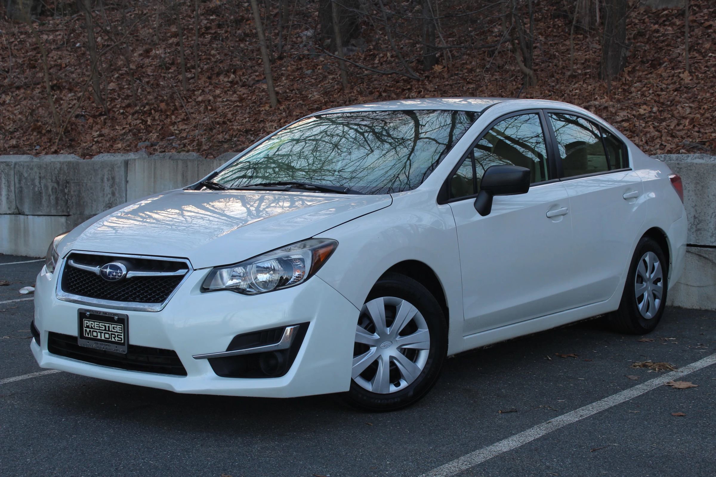 Used 2016 Subaru Impreza 2.0i image 2
