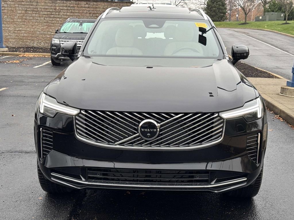 Used 2026 Volvo XC90 B6 Plus image 9