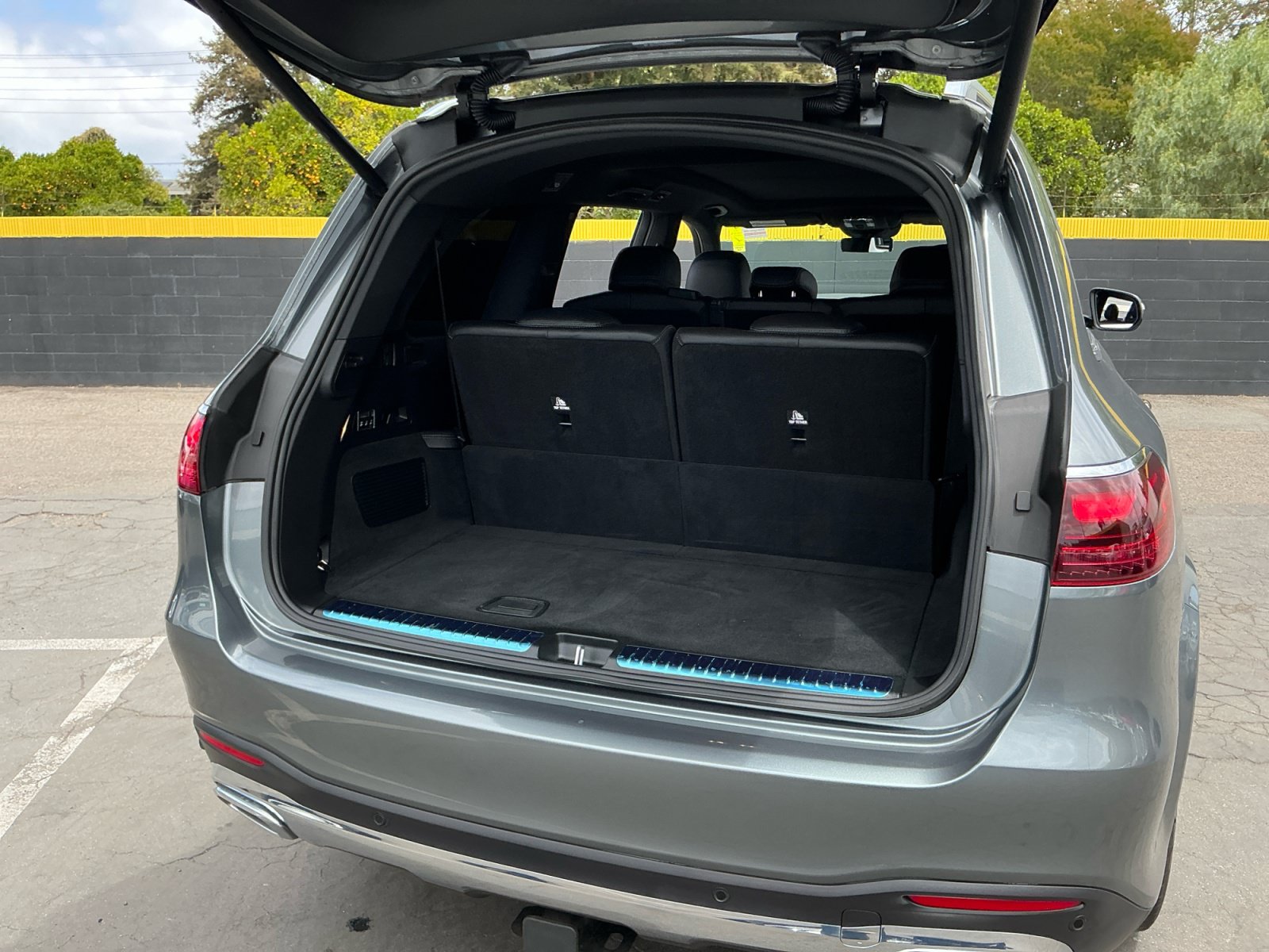 Used 2025 Mercedes-Benz GLS 450 4MATIC image 25