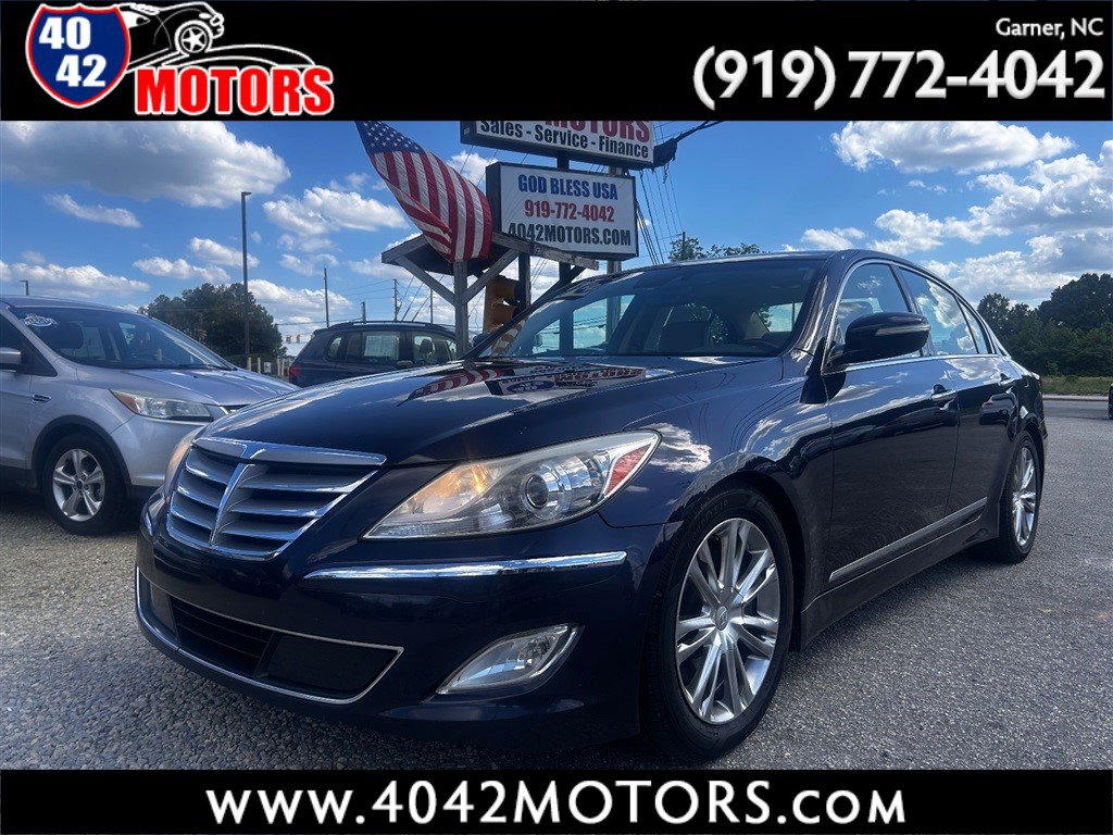 Used 2012 Hyundai Genesis 4.6 RWD image 1