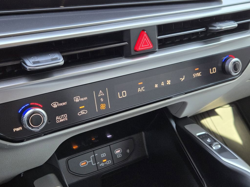 New 2026 Kia Sorento EX w/ EX Premium Package FWD image 16
