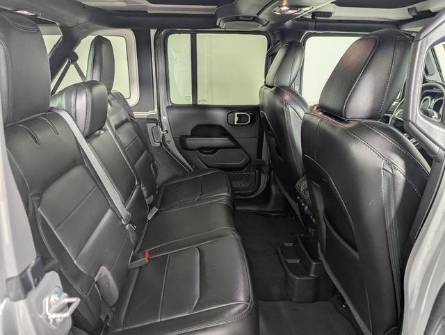 Used 2023 Jeep Wrangler Unlimited Sahara AWD/4WD image 28