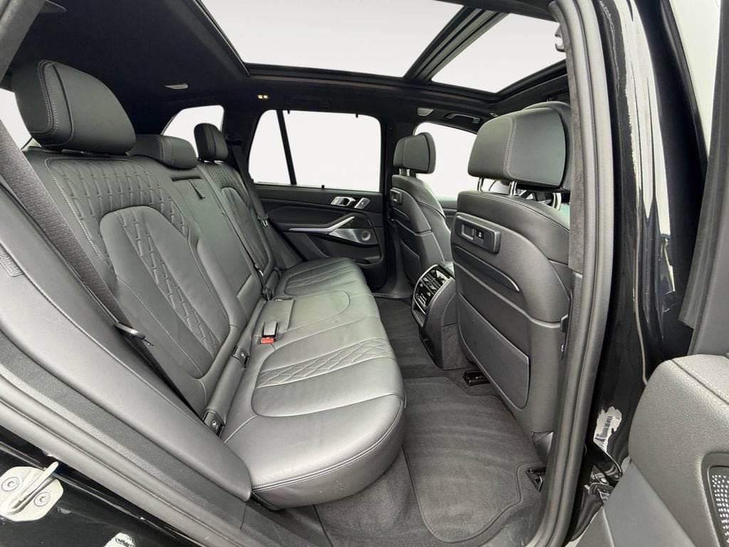 Used 2022 BMW X5 M50i w/ Executive Package AWD/4WD image 23