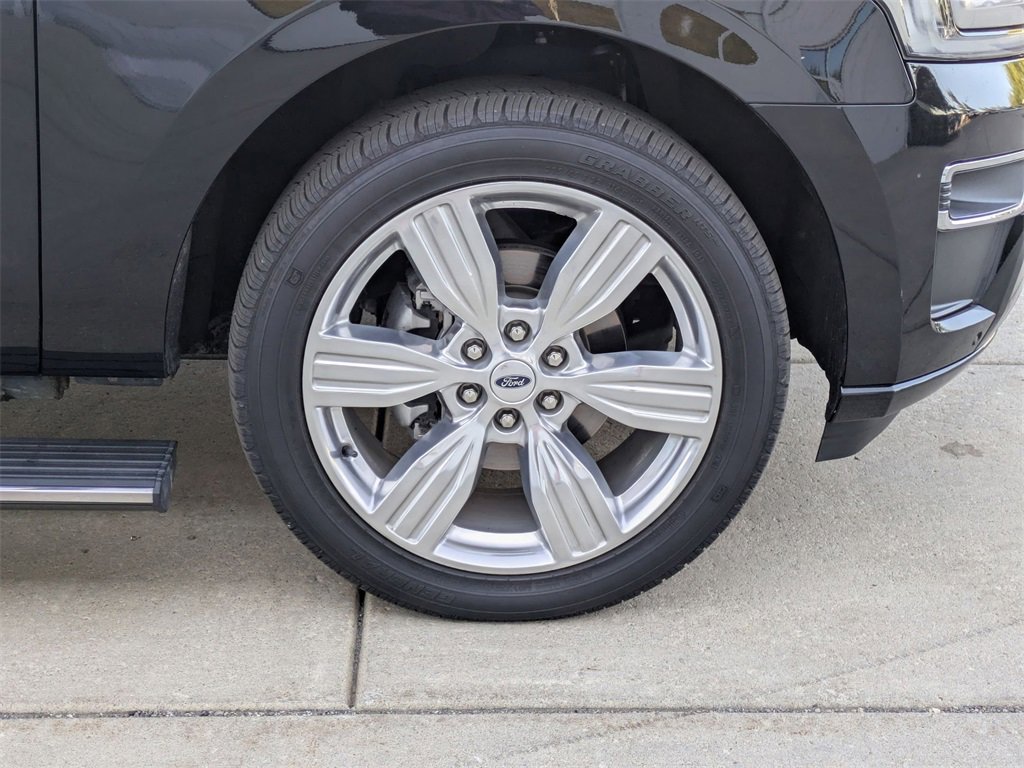 Used 2022 Ford Expedition Platinum image 24