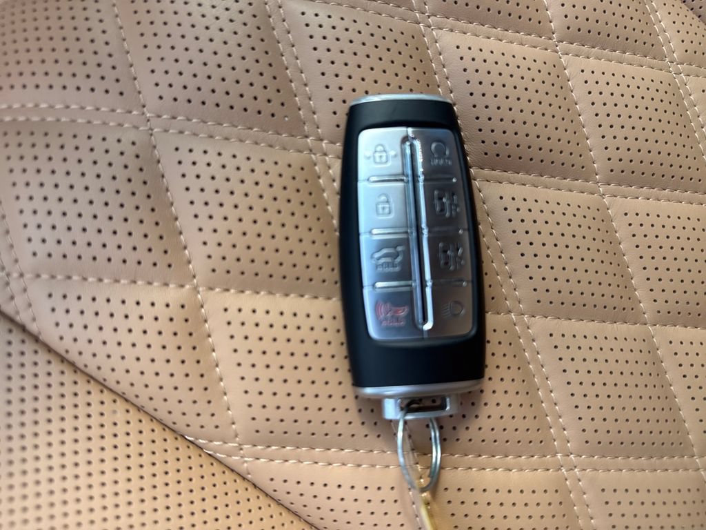 Used 2024 Genesis GV80 3.5T w/ Prestige Package AWD/4WD image 32