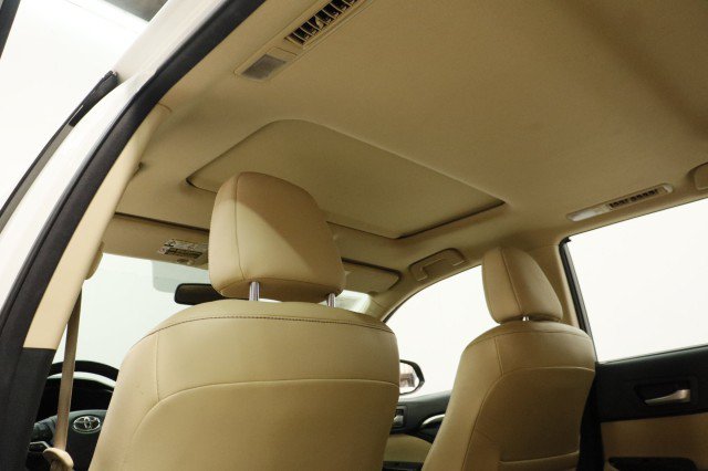 Used 2014 Toyota Highlander Limited FWD image 27