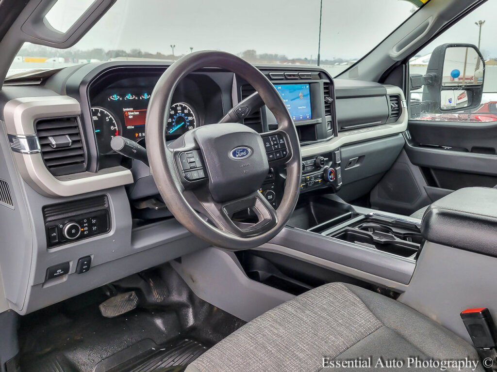 Used 2023 Ford F250 XLT image 11