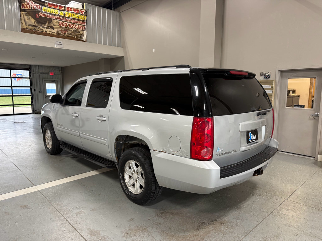 Used 2012 GMC Yukon XL SLE AWD/4WD image 5