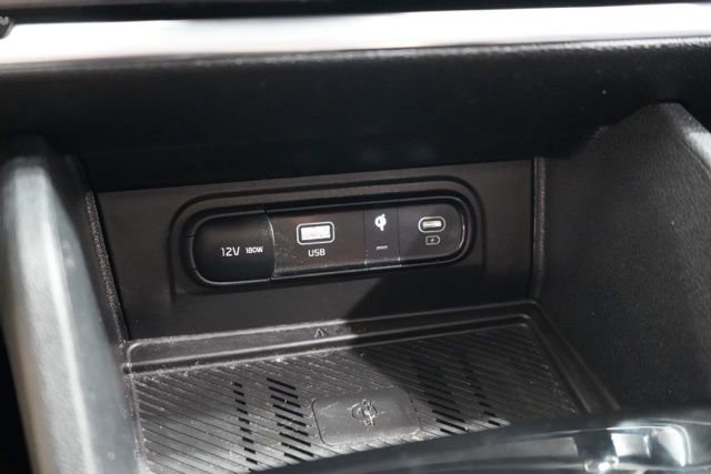 Used 2023 Kia Sportage EX image 28