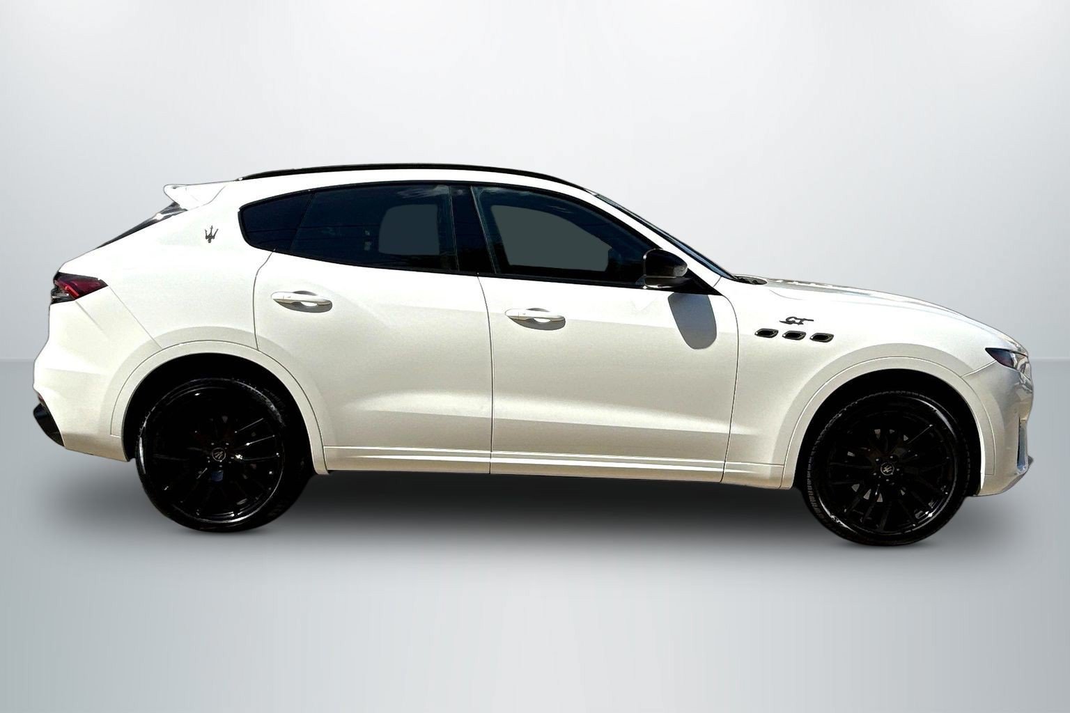 Used 2022 Maserati Levante GT AWD/4WD image 4