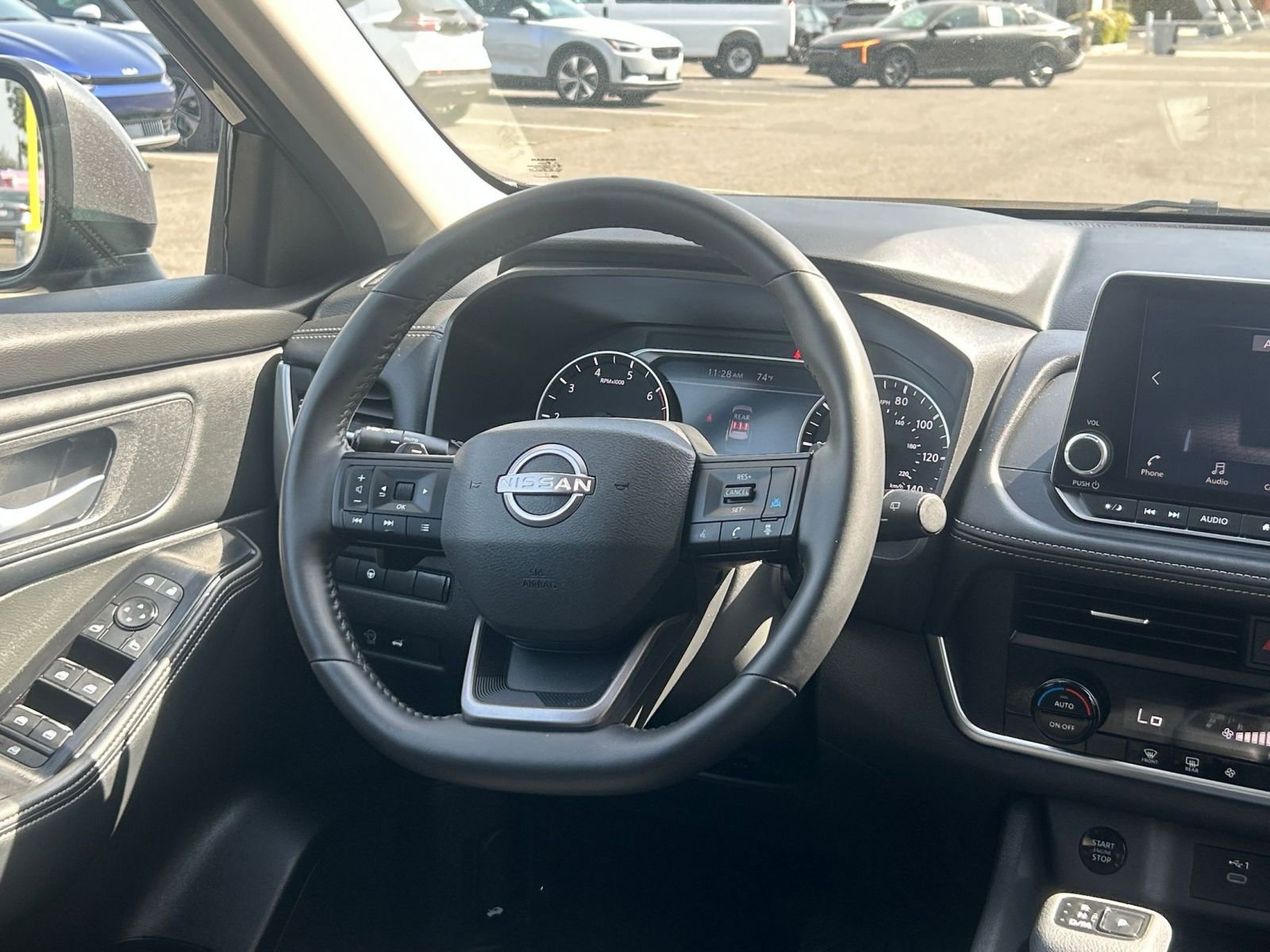 Used 2025 Nissan Rogue SV FWD image 36