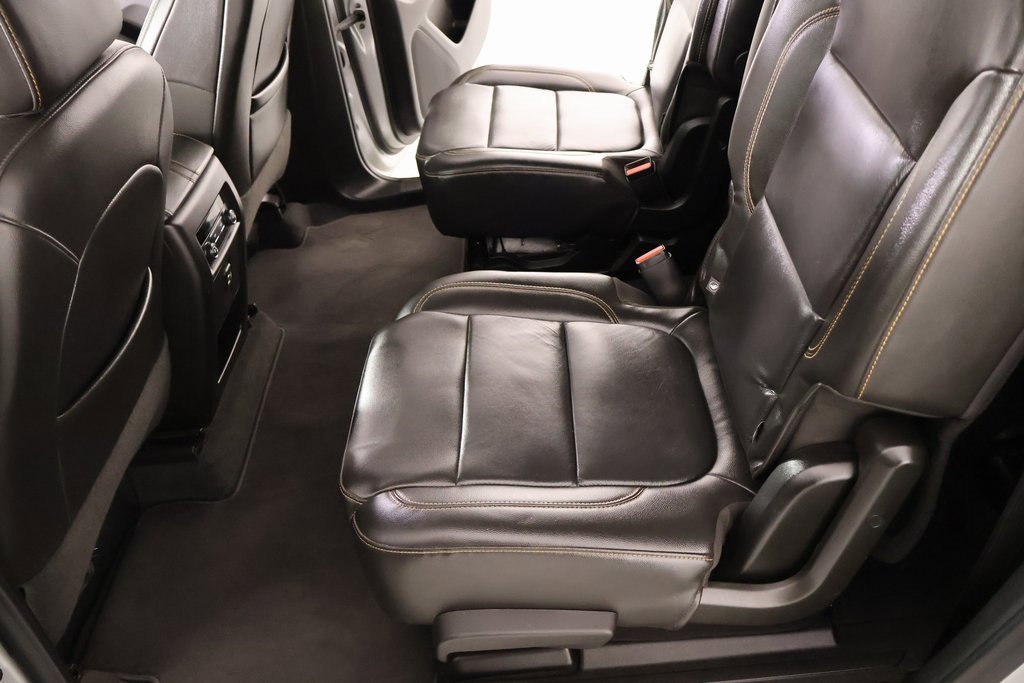 Used 2021 Chevrolet Traverse LT image 12