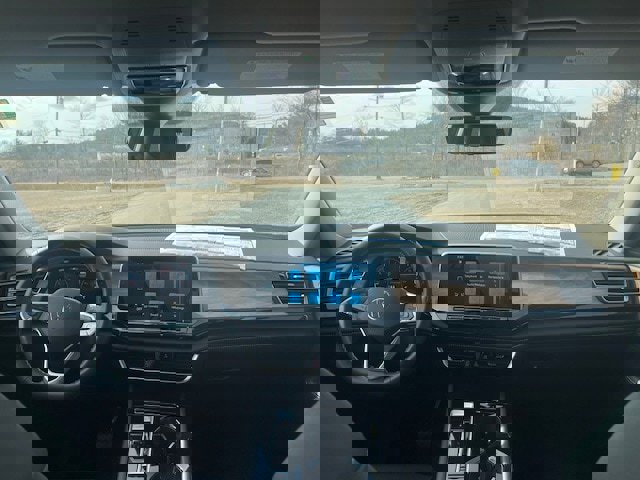 New 2026 Volkswagen Atlas SE image 10