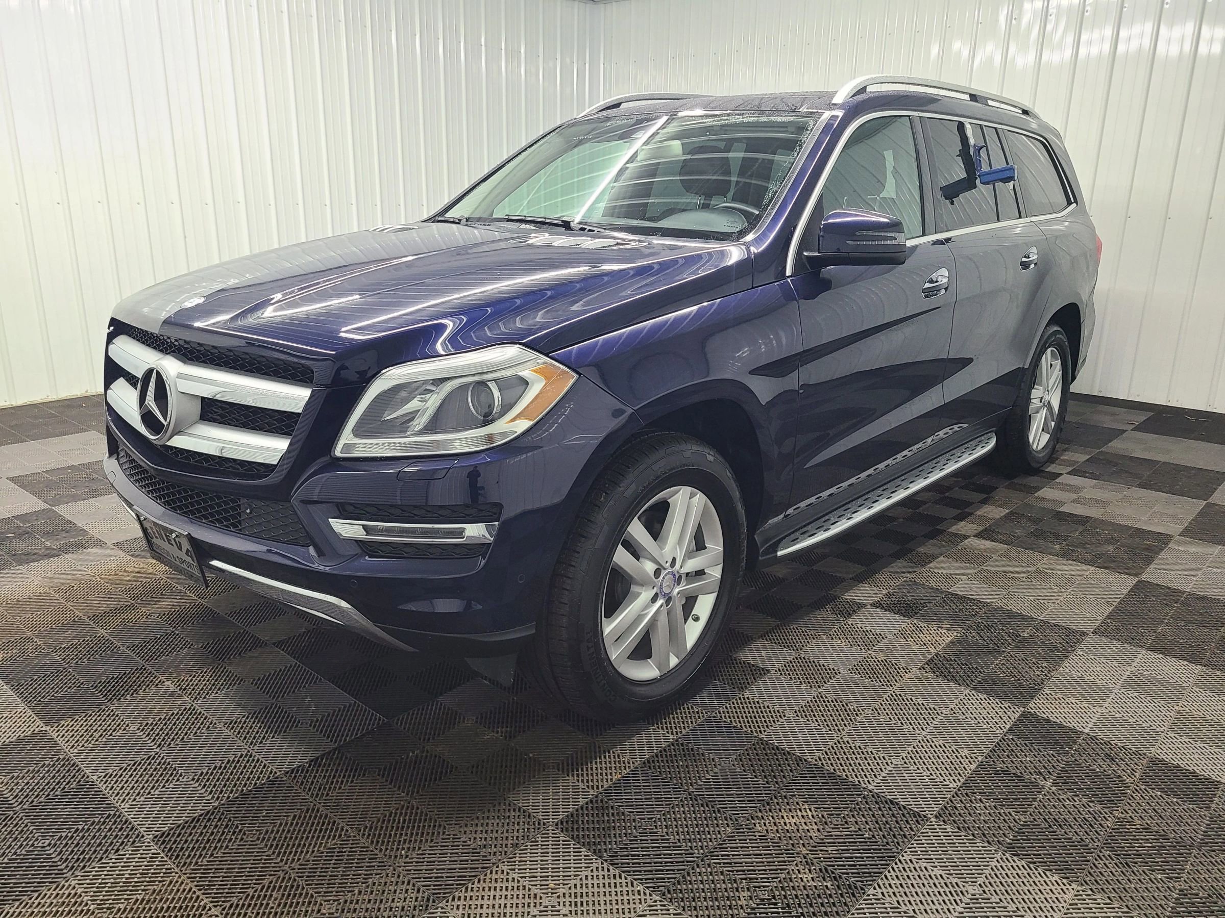 Used 2016 Mercedes-Benz GL 320 BlueTEC 4MATIC w/ Premium I Package image 7