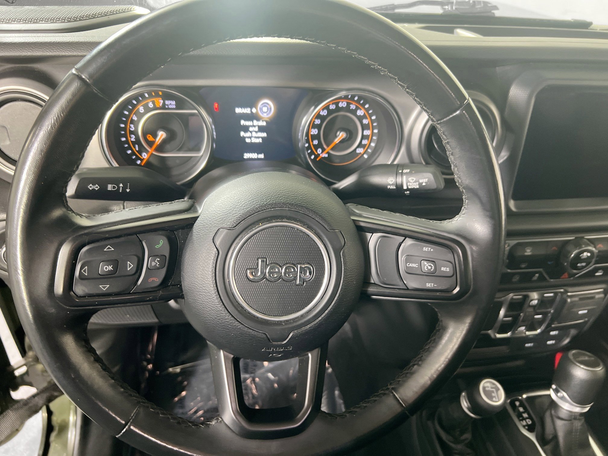 Used 2022 Jeep Gladiator Willys image 11