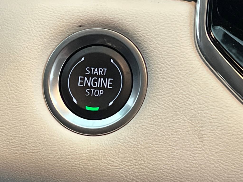 Used 2024 GMC Canyon AT4X image 39