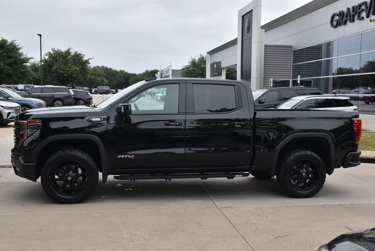 Used 2023 GMC Sierra 1500 AT4 AWD/4WD image 12