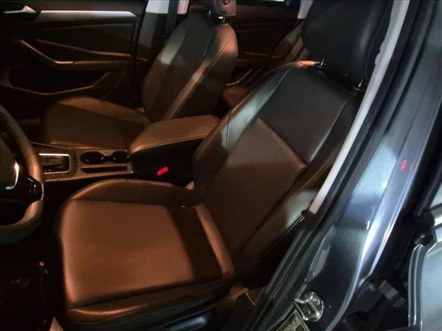Used 2020 Volkswagen Jetta SE w/ SE Cold Weather Package FWD image 11