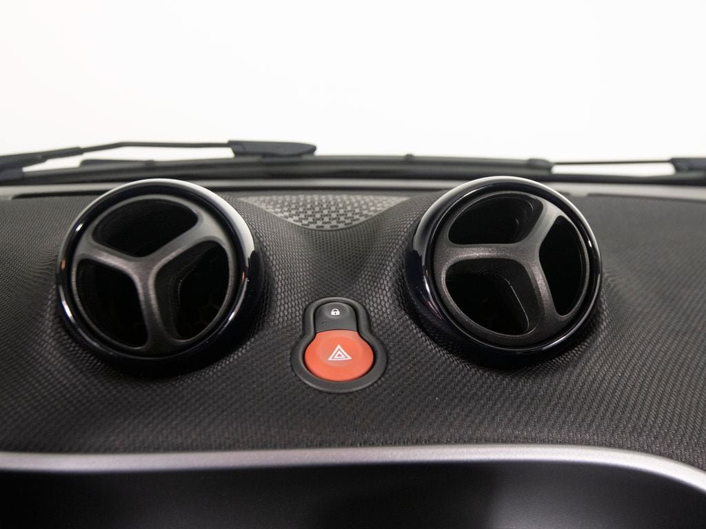 Used 2018 smart fortwo electric drive RWD image 24