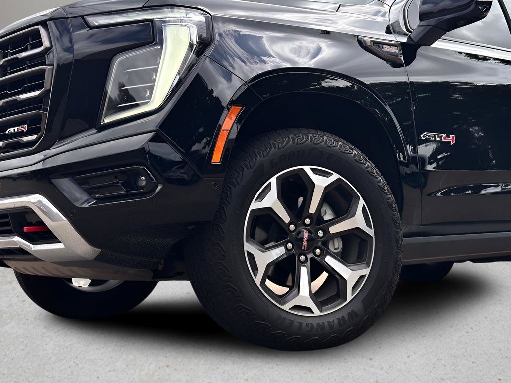 Used 2025 GMC Yukon AT4 Ultimate w/ LPO, Floor Liner Package AWD/4WD image 27