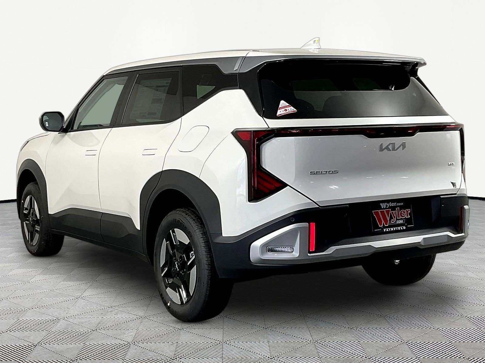 New 2027 Kia Seltos LX AWD/4WD image 4