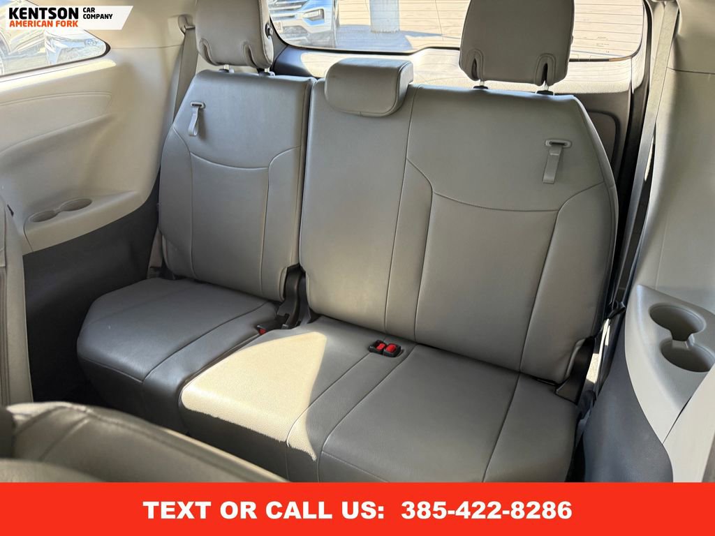 Used 2024 Toyota Sienna XLE image 37