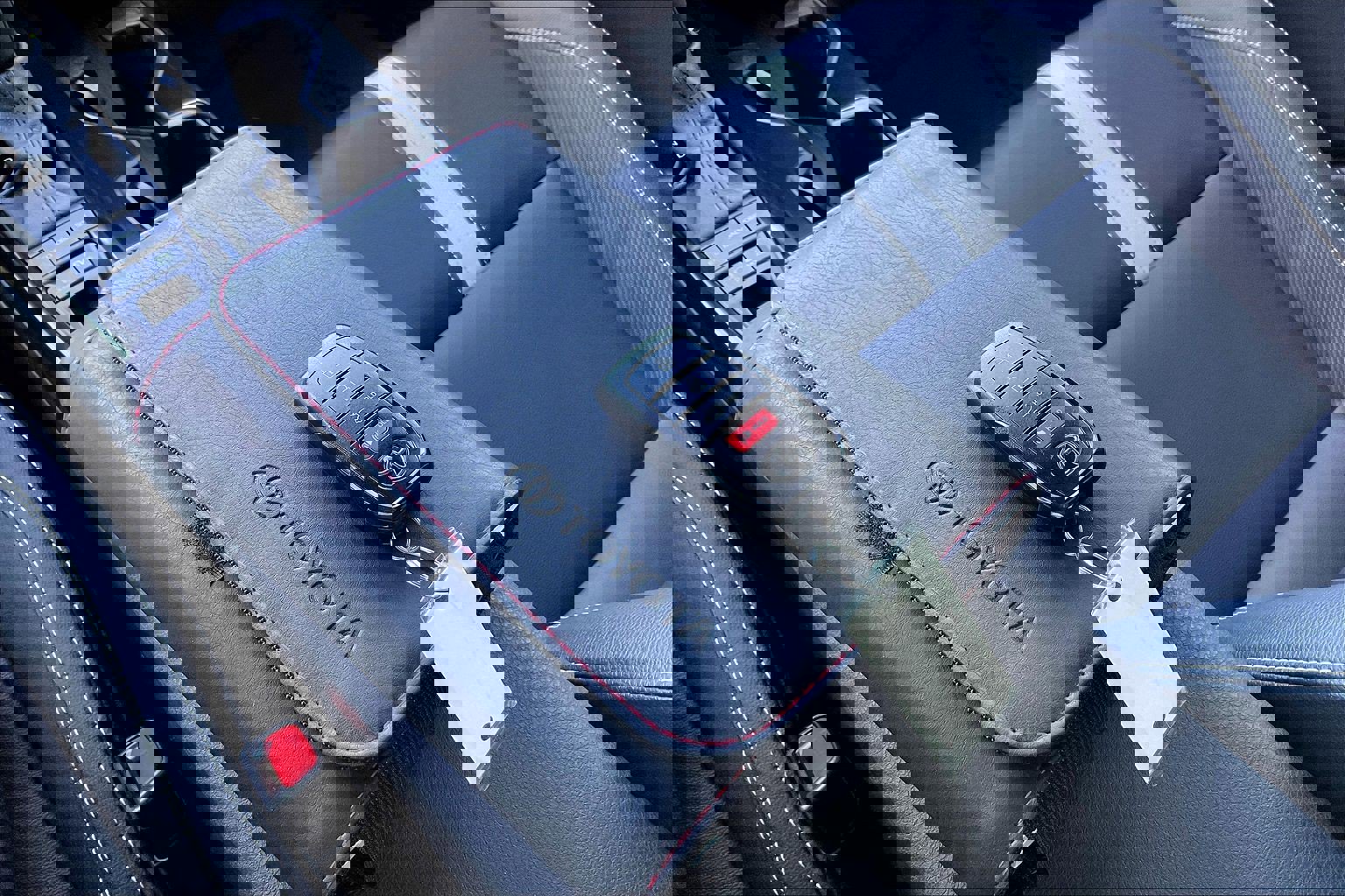 Used 2025 Toyota Camry SE w/ Convenience Package FWD image 34