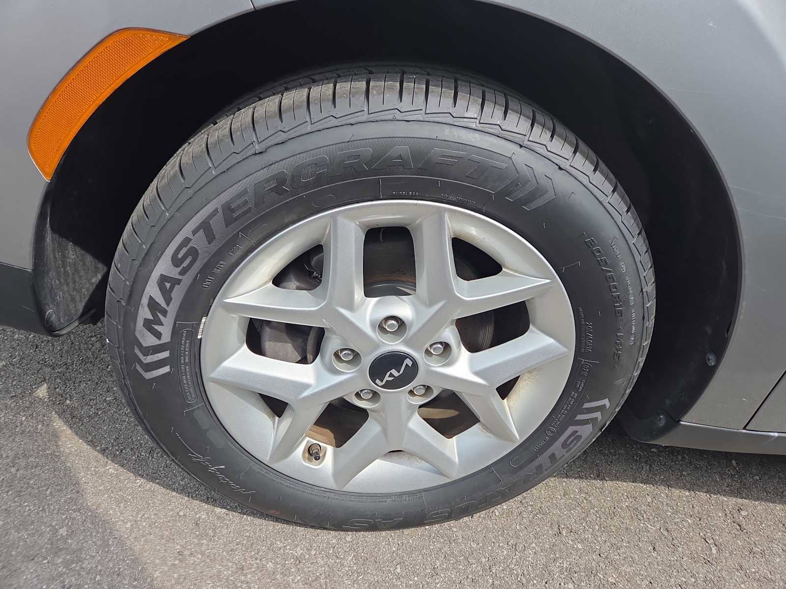 Used 2023 Kia Soul LX w/ LX Technology Package image 7