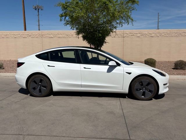 Used 2023 Tesla Model 3 Standard Range image 3