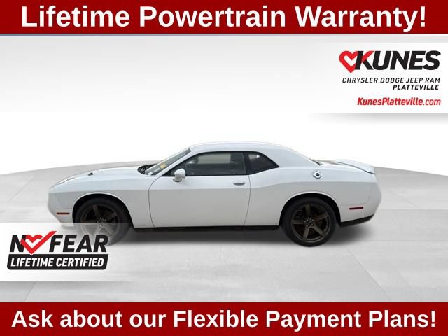 Used 2019 Dodge Challenger SXT RWD image 6
