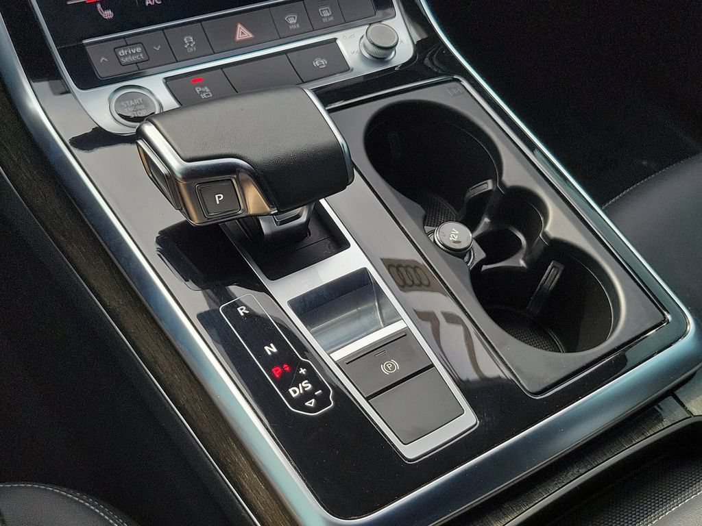 Certified 2022 Audi Q8 Premium w/ Convenience Package AWD/4WD image 15