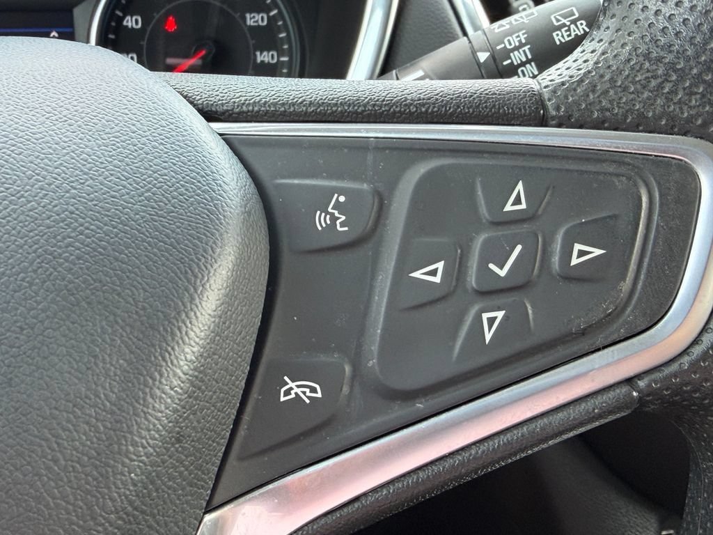 Used 2023 Chevrolet Equinox LT FWD image 29