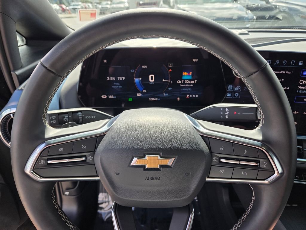 Certified 2025 Chevrolet Equinox EV LT w/ Convenience Package image 27