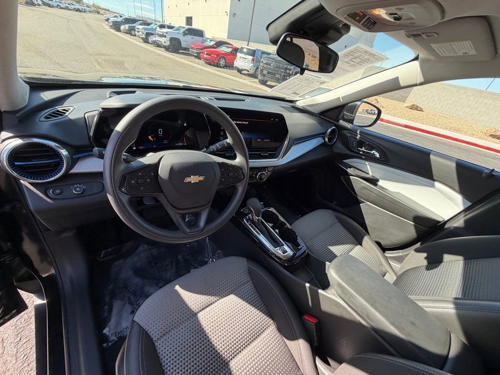 Used 2024 Chevrolet Trax LT image 12