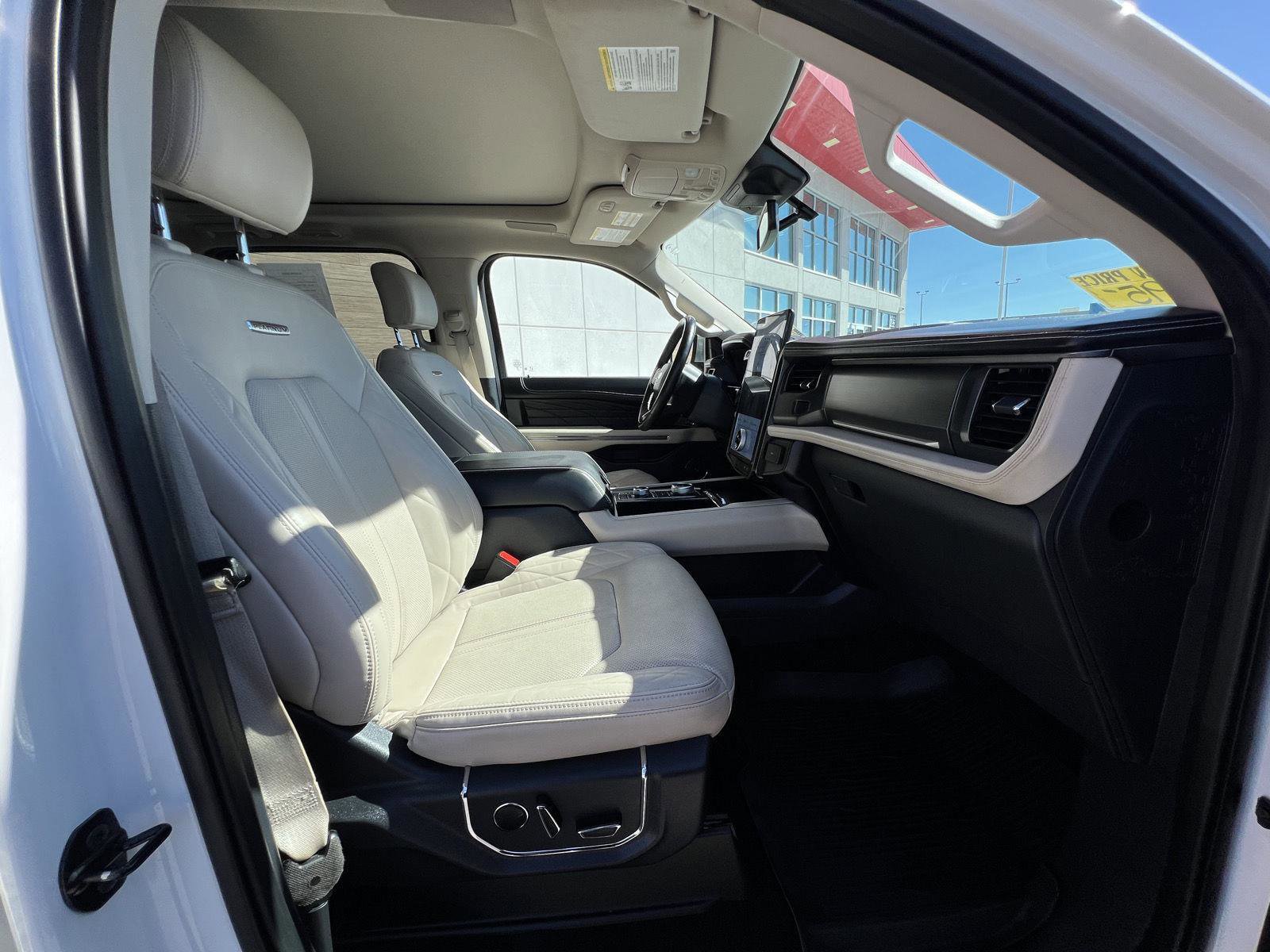 Used 2023 Ford Expedition Max Platinum image 13